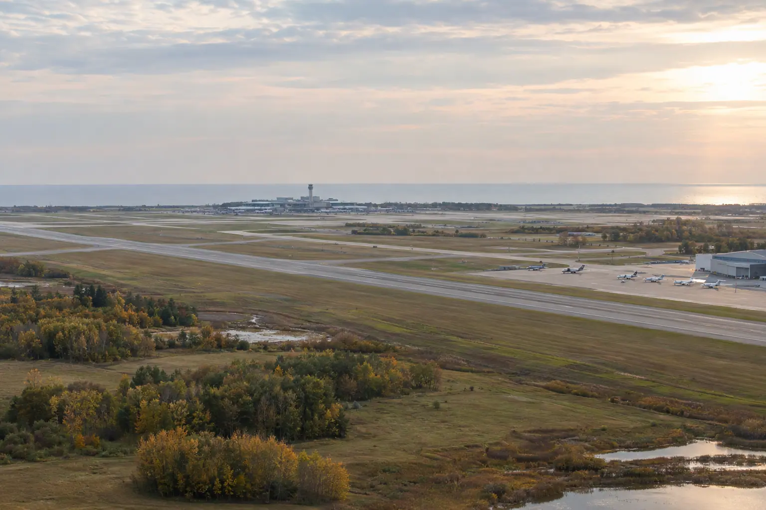 Private jets at Chicago O'Hare International Airport